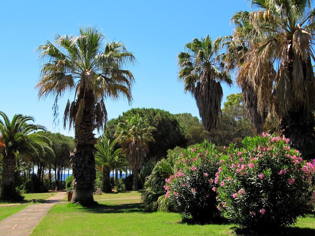 Hotel Costa Dei Fiori Santa Margherita di Pula Luaran gambar